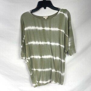 Hayden Girls Green and White Striped Batwing Short Sleeved Tee Size XL